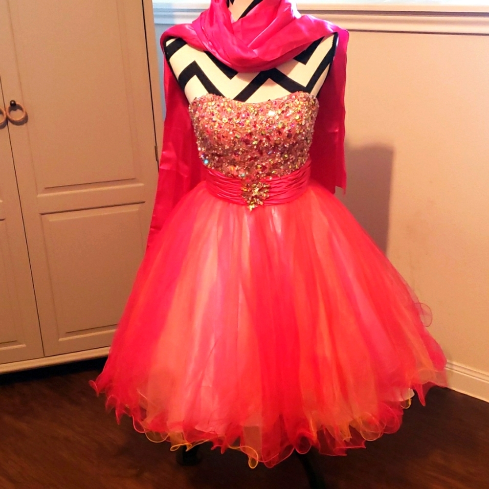 Xcite Prom dress 👗  size 6 pink